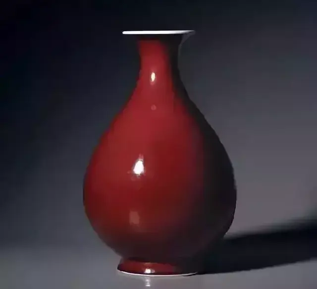 “千窯一寶”的祭紅瓷器，原來有這樣的鑑別特徵