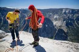 身臨《徒手攀巖》現場，攀登史上最難975米高巖壁。I 酋長巖