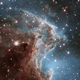 為什麼星雲在宇宙中不會無限擴散，反而會聚在一起形成恆星？