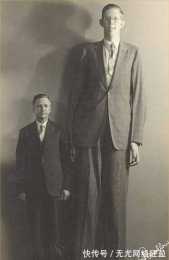 世界上身高最高的人在中國3.19米，最矮的人只有54
