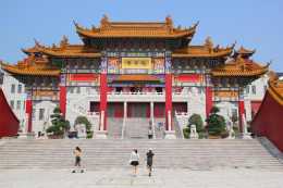 龍華寺：被譽為江南著名古剎之一也是當地歷史上規模最悠久的寺院