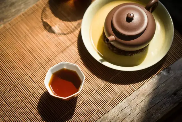 老樹齡原生品種 一款中籮窖藏自然產生「金花」的六堡茶